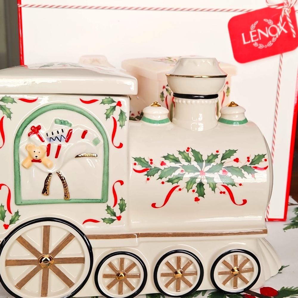 Lenox Musical Santa Cookie Jar